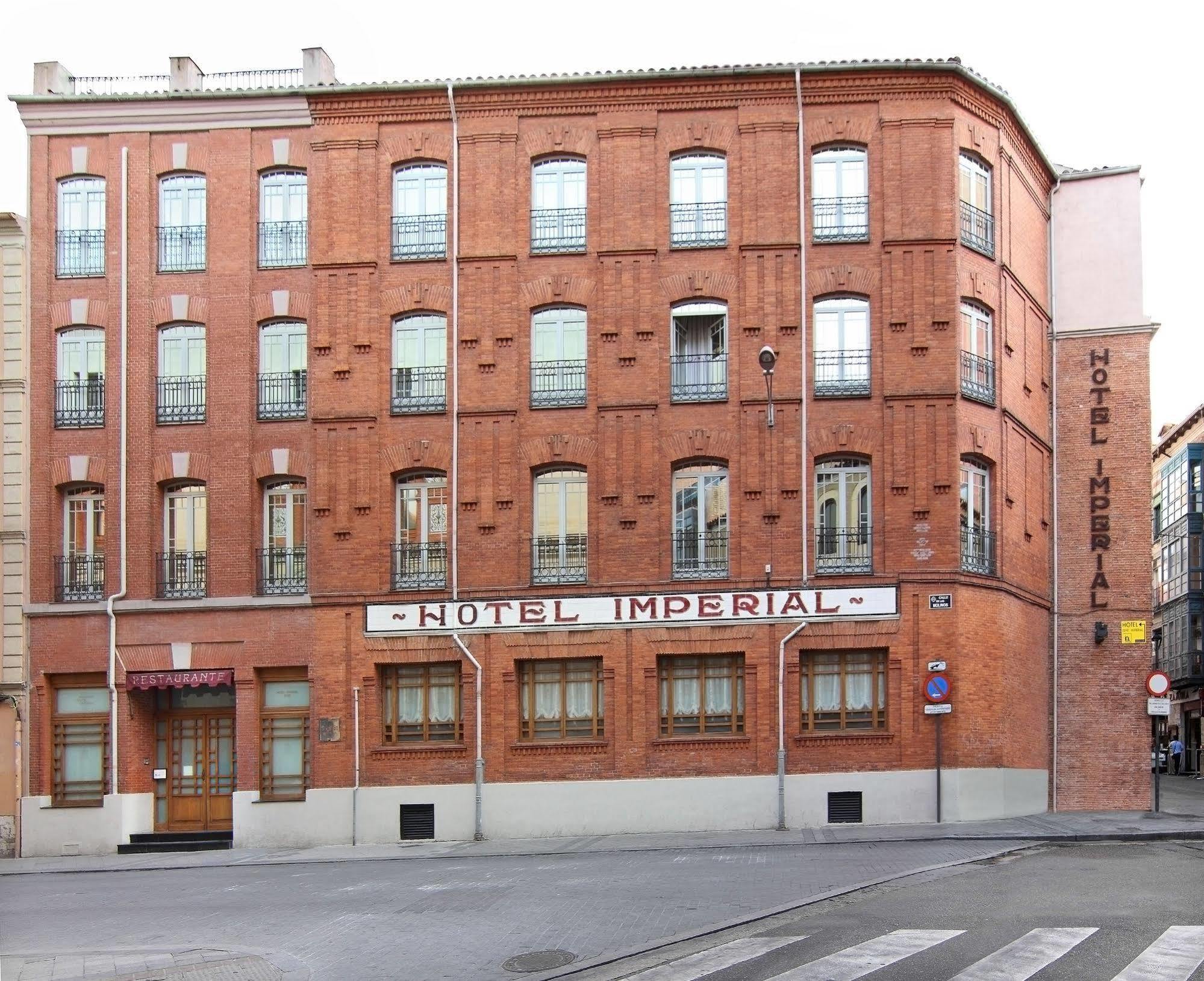 Hotel Imperial Valladolid Exterior photo